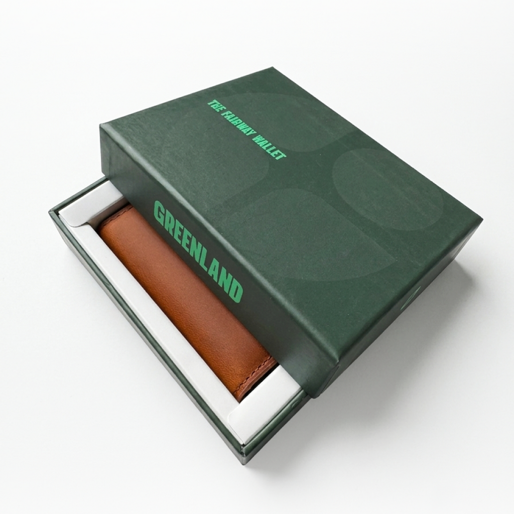 Fairway Wallet leather golf wallet in Greenland branded box